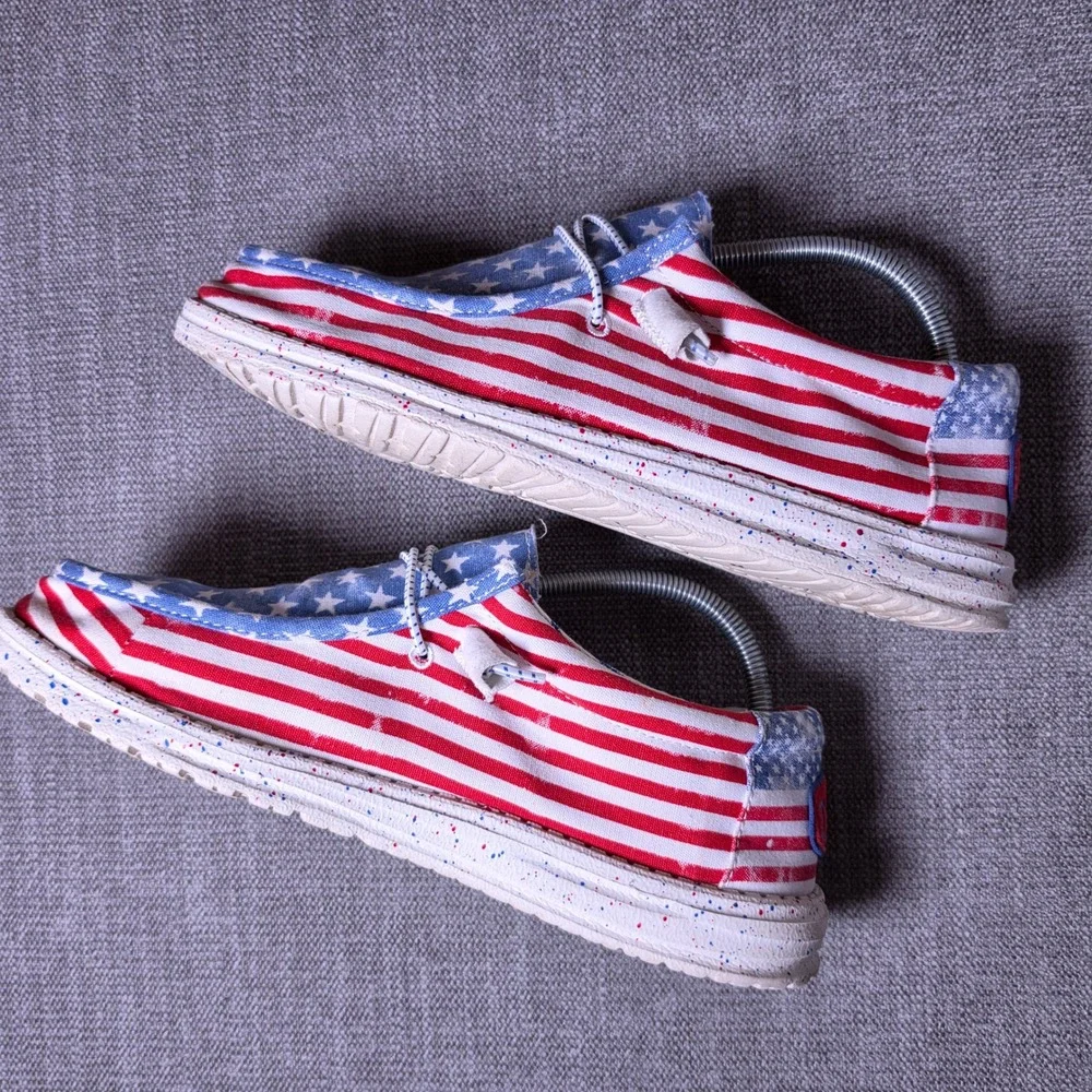Hey Dude Wally Patriotic Mens 10 Red White Blue Stars and Stripes 40001-9C8